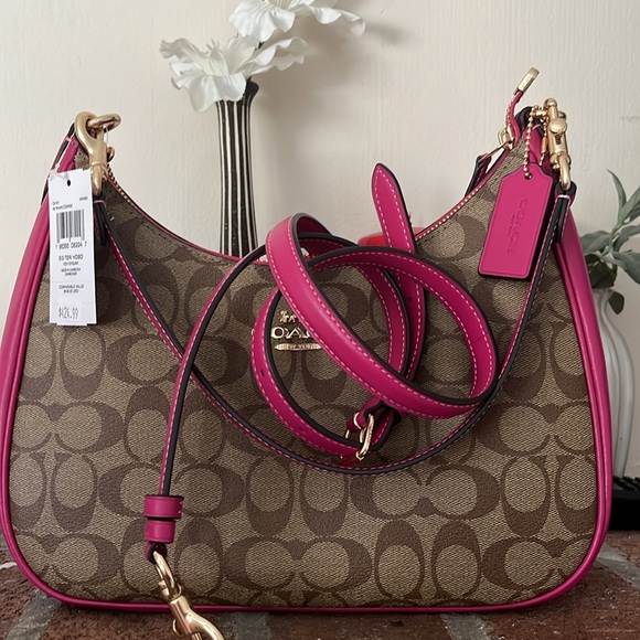 AUTHENTIC COACH BEIGE/PINK SIGNATURE COATED CANVAS & LEATHER TERI HOBO BAG ππ€ - Picture 2 of 2